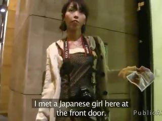 जपानीस seductress बेकार है विशाल पीटर को अजनबी में यूरोप